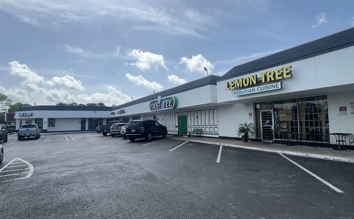 Pictures of Retail, Office, Restaurant property located at 1905 S Dairy Ashford Rd, Houston, TX 77077 for lease - image #1