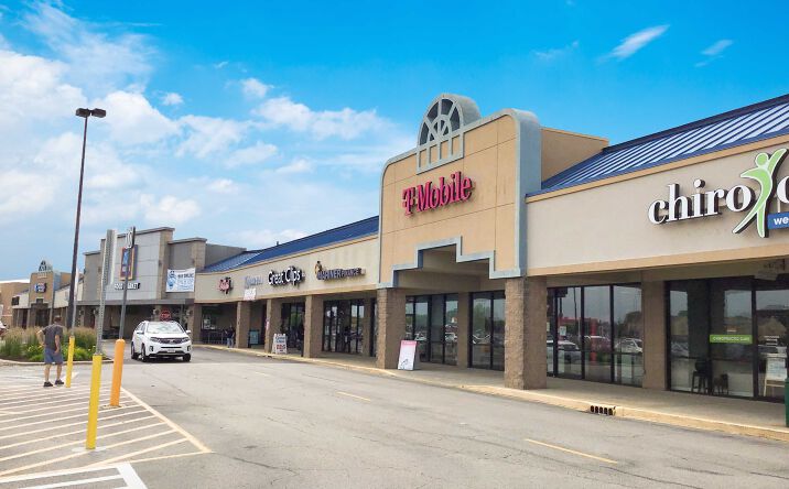 Pictures of Retail property located at 3405 Freedom Dr, Springfield, IL 62704 for lease - image #1