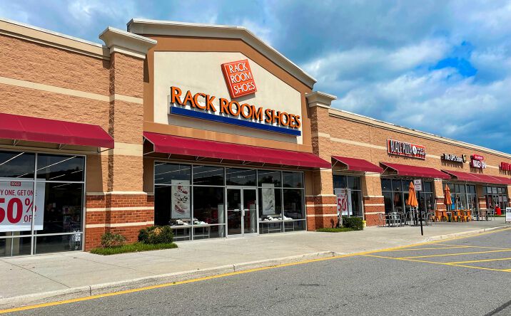 Pictures of Retail property located at 4028 Wards Rd, Lynchburg, VA 24502 for lease - image #1