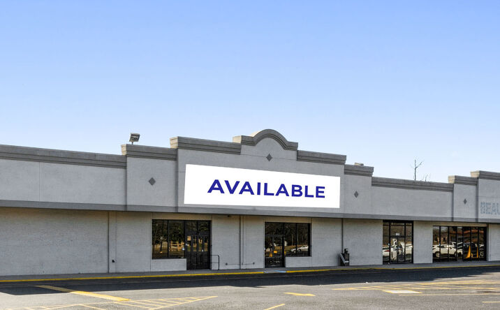 Pictures of Retail property located at 2606 US-82, Greenwood, MS 38930 for lease - image #1
