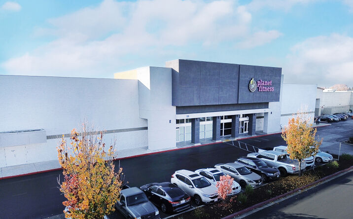 Pictures of Retail property located at 905 Colusa Ave, Yuba City, CA 95991 for lease - image #1
