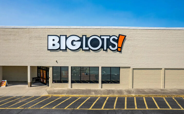 Pictures of Retail property located at 201 Habersham Village Cir, Cornelia, GA 30531 for lease - image #1