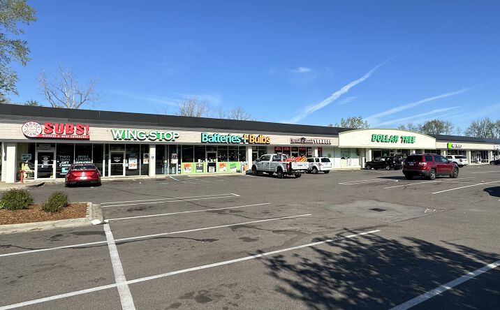 Pictures of Retail, Restaurant property located at 5132 S Westnedge Avenue, Portage, MI 49002 for lease - image #1