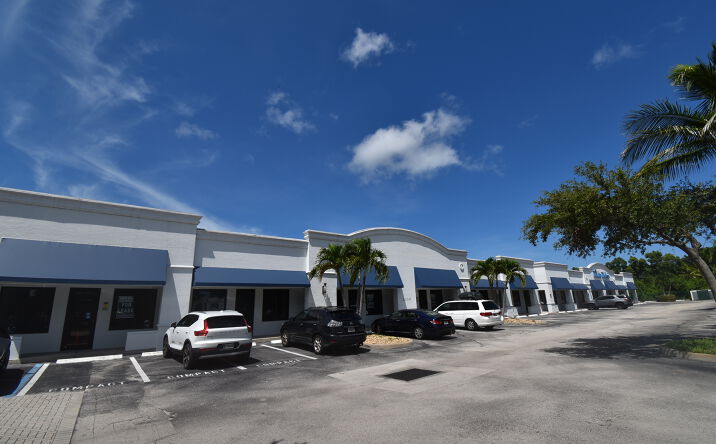 Pictures of Retail, Office property located at 2190 45th St, Vero Beach, FL 32967 for lease - image #1