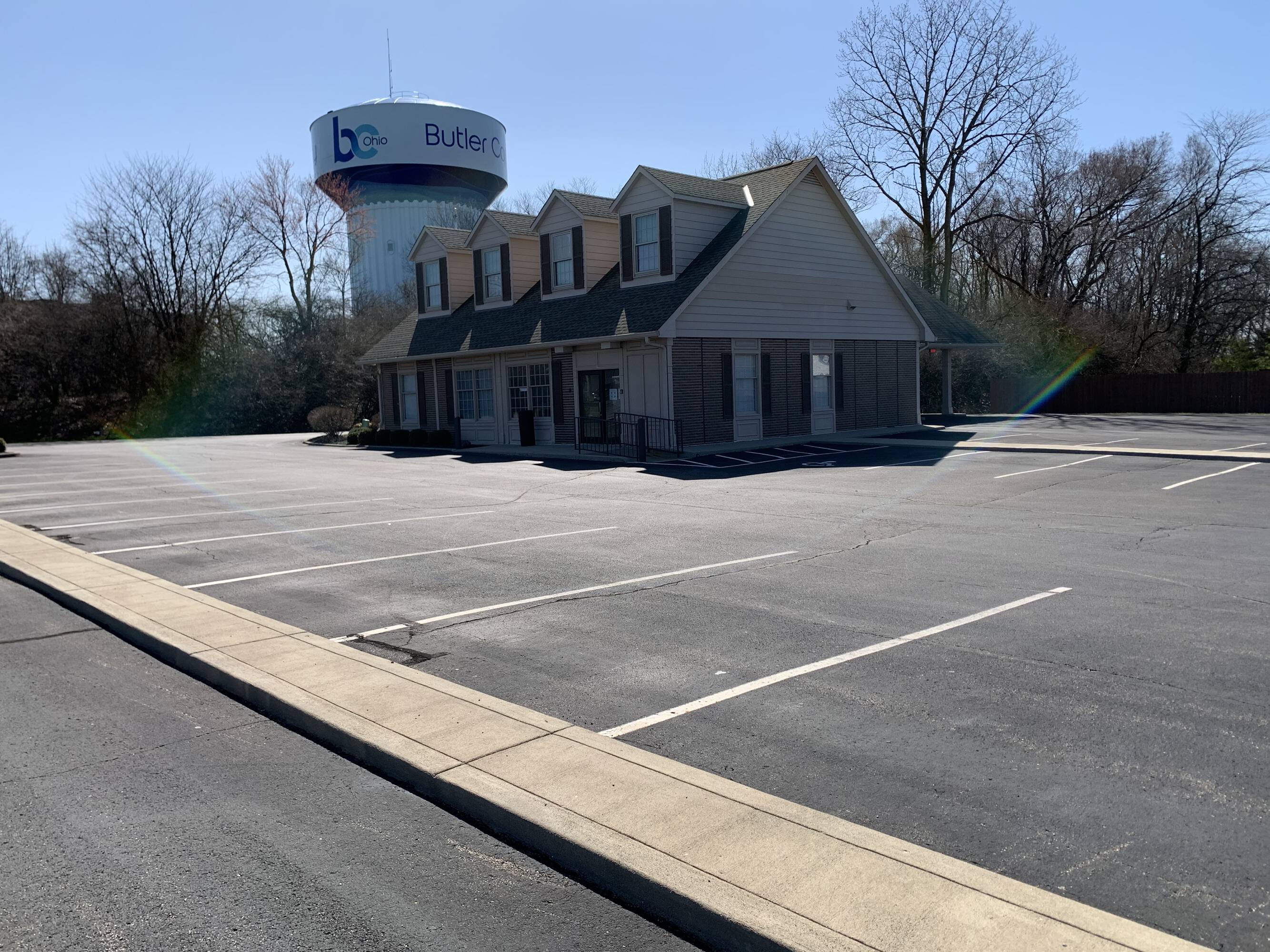 9135 Cox Rd, West Chester, OH 45069