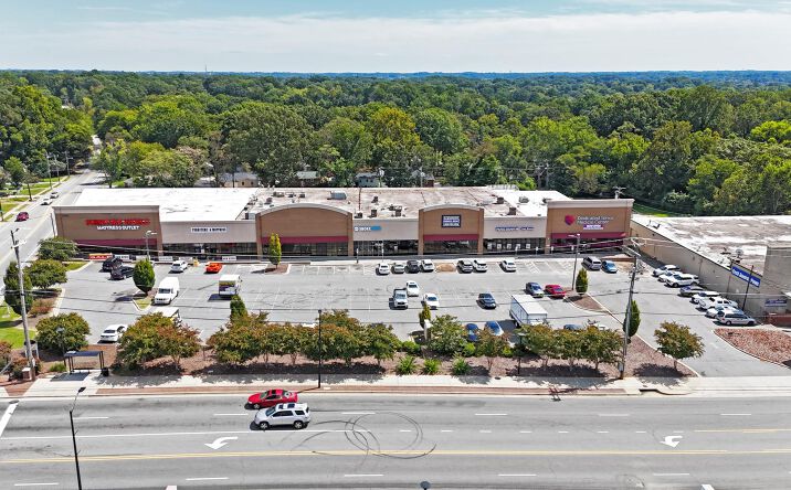 Pictures of Retail, Office, Restaurant property located at 2703 W. Gate City Boulevard, Greensboro, NC 27403 for lease - image #1