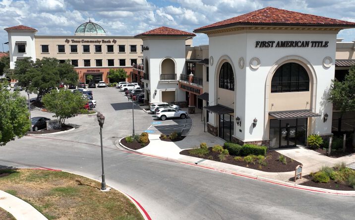 Pictures of Retail property located at 1826N Loop 1604 W, San Antonio, TX 78248 for lease - image #1
