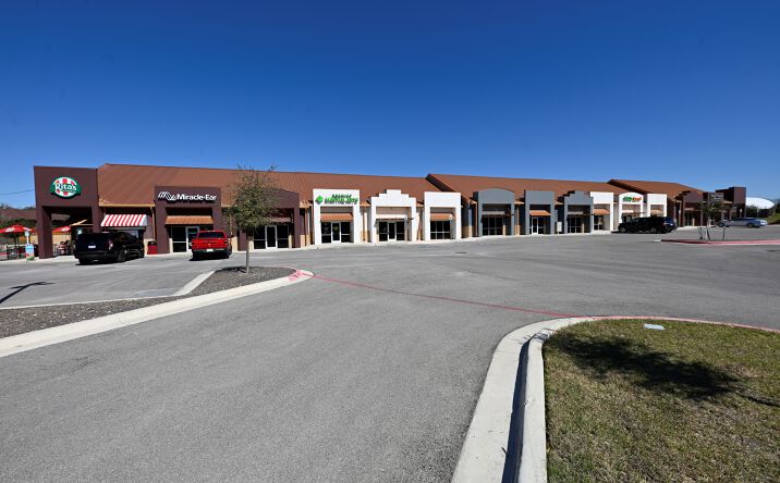 Pictures of Retail property located at S Walnut Ave, New Braunfels, TX 78130 for lease - image #1