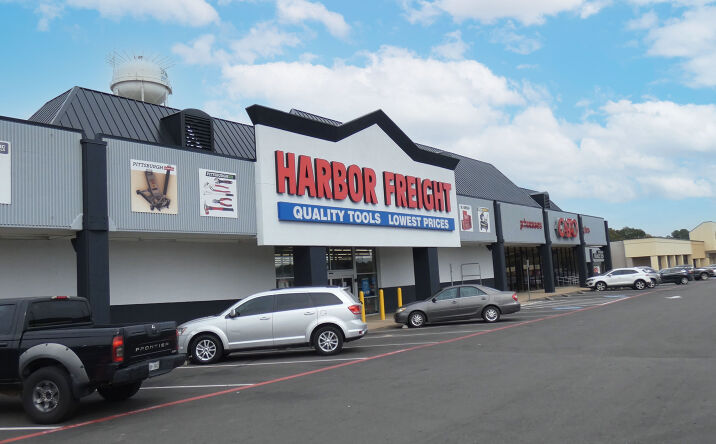 Pictures of Retail property located at 602-676 S Jefferson Ave, Mt Pleasant, TX 75455 for lease - image #1