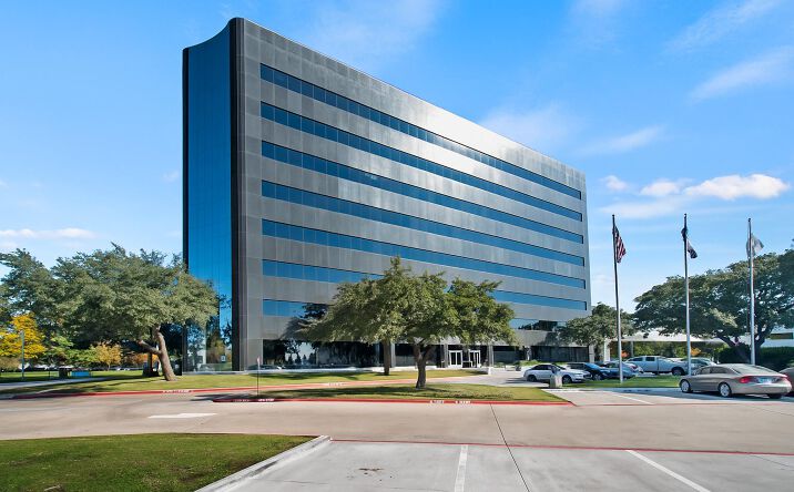 Pictures of Office property located at 1420 W Mockingbird Ln, Dallas, TX 75247 for lease - image #1