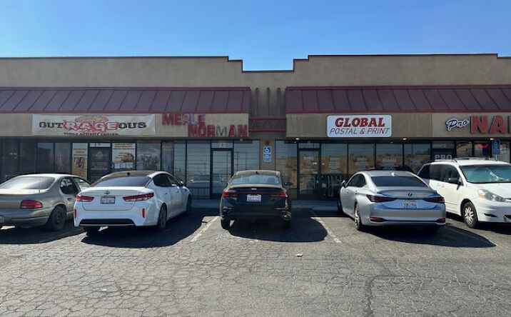 Pictures of Retail property located at 13728 Hesperia Rd, Victorville, CA 92395 for lease - image #1