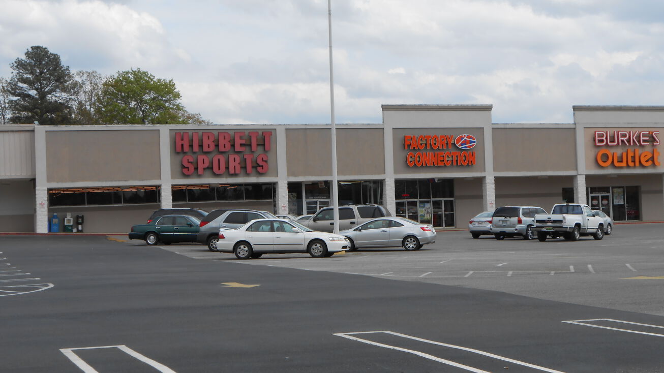 804 Pelham Road South, Jacksonville, AL 32665 Retail Space for Lease Pelham Plaza