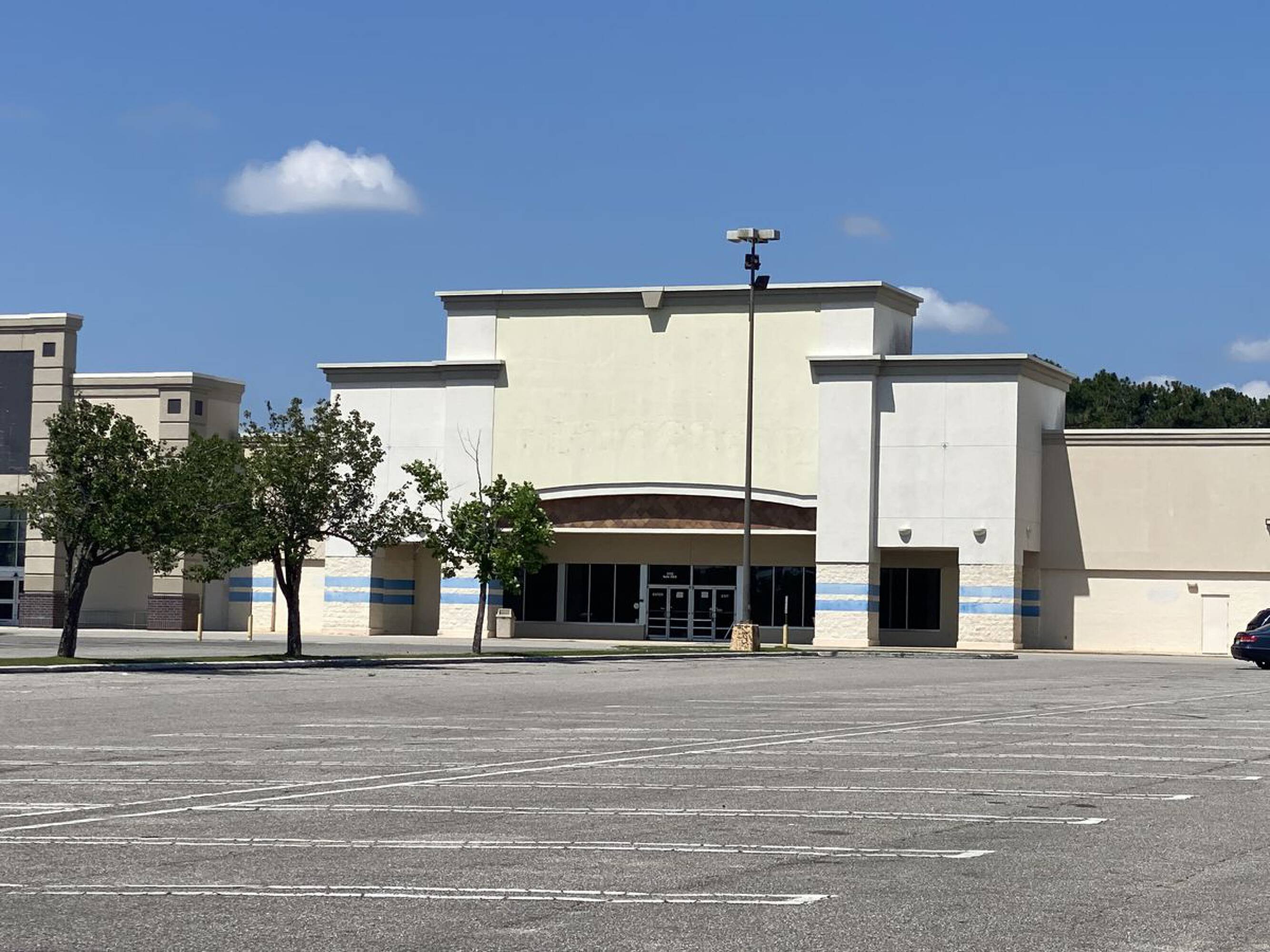 Deapartments On Airport Blvd Mobile Al - 0d2zu6m