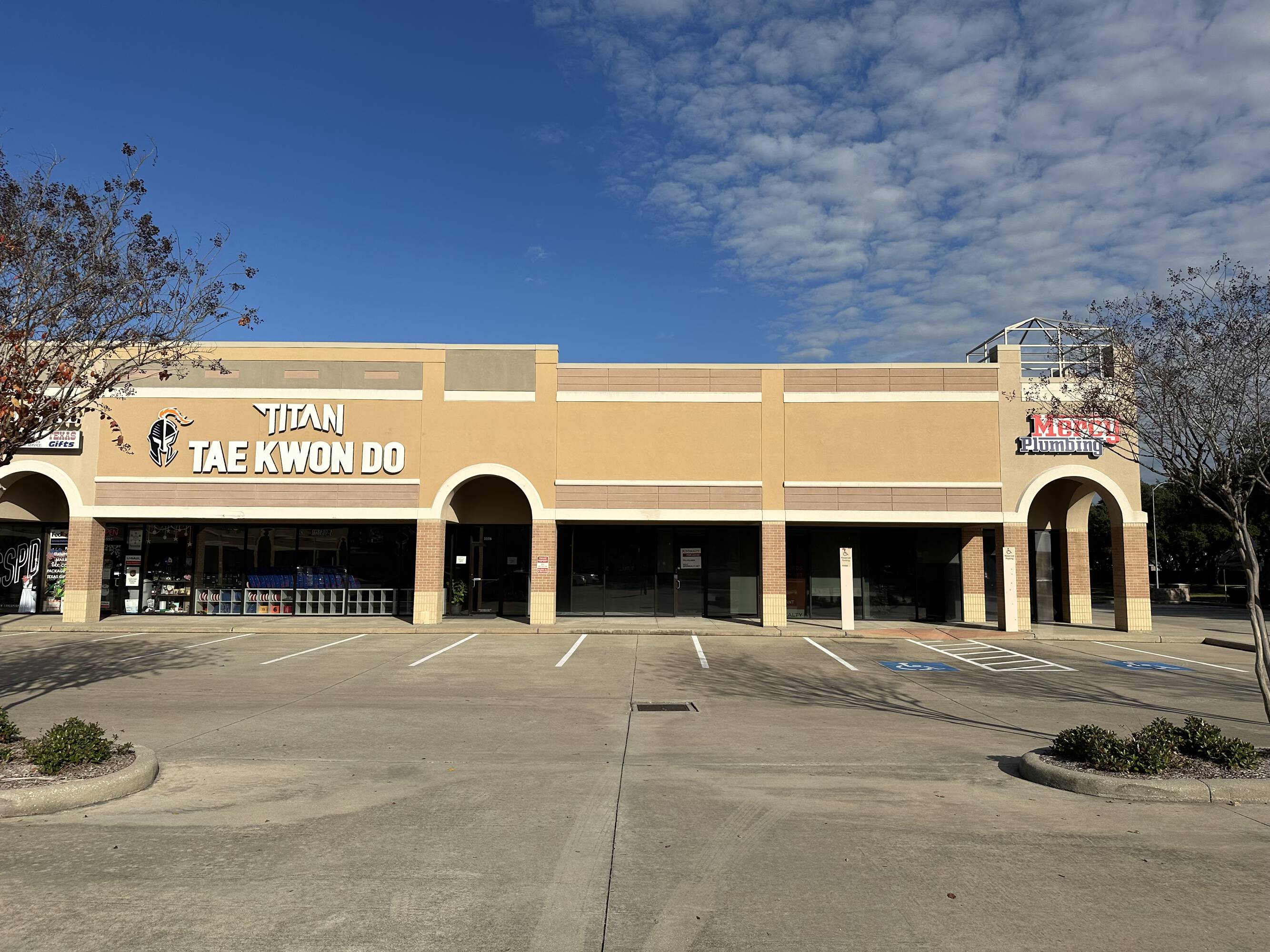Grand Lakes Shopping Center