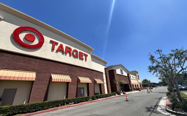 Pictures of Retail property located at 1889-2291 W Malvern Ave, Fullerton, CA 92835 for lease - image #1