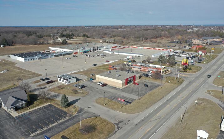Pictures of Retail, Industrial property located at 1586 US-31, Manistee, MI 49660 for lease - image #1