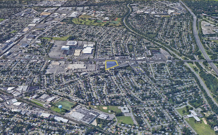 Pictures of Retail, Restaurant property located at N. Broadway Rte. 106/107 & Nevada St, Hicksville, NY 11801 for sales - image #1