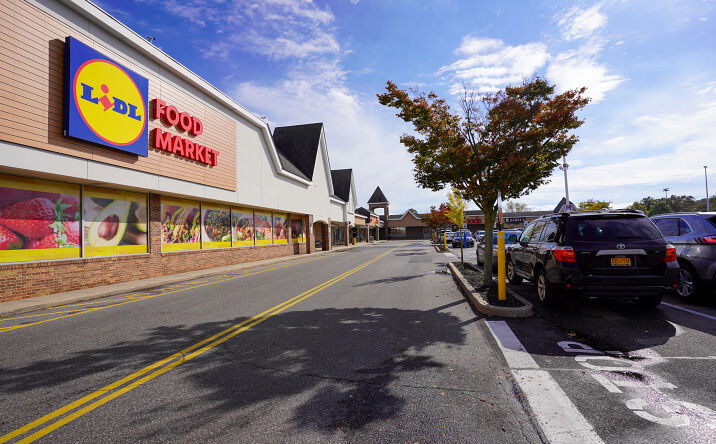 Pictures of Retail property located at 1686 Merrick Road, Merrick, NY 11566 for lease - image #1