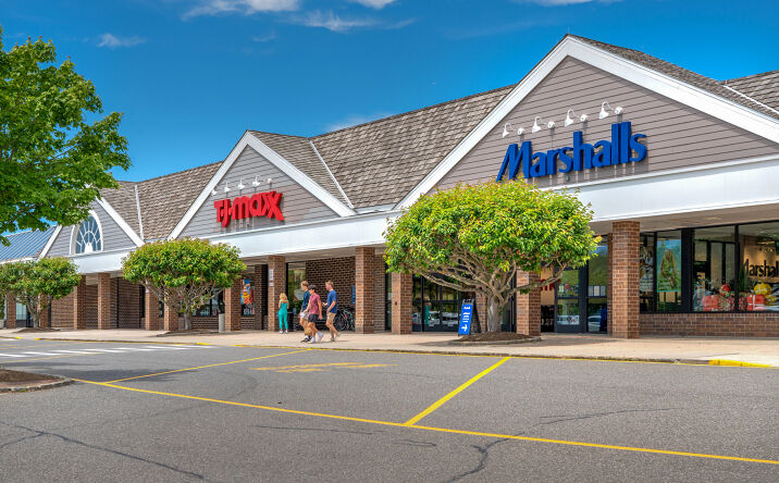 Pictures of Retail property located at 2044 Montauk Hwy, Bridgehampton, NY 11932 for lease - image #1
