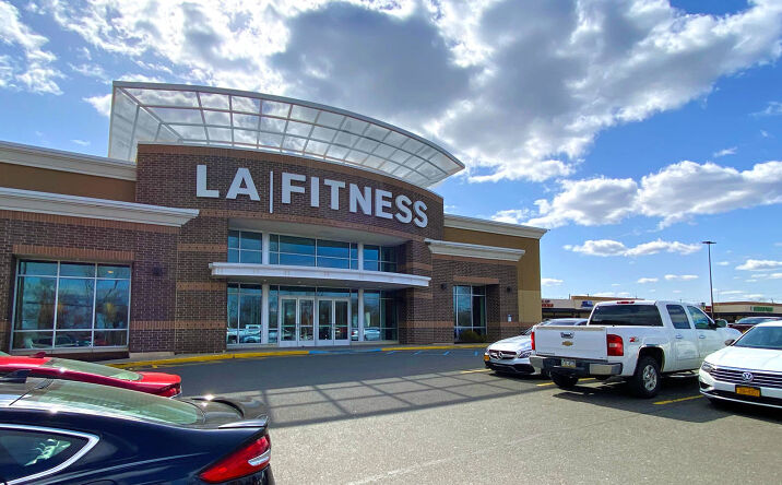 Pictures of Retail, Restaurant property located at 3231 Richmond Ave, Staten Island, NY 10312 for lease - image #1