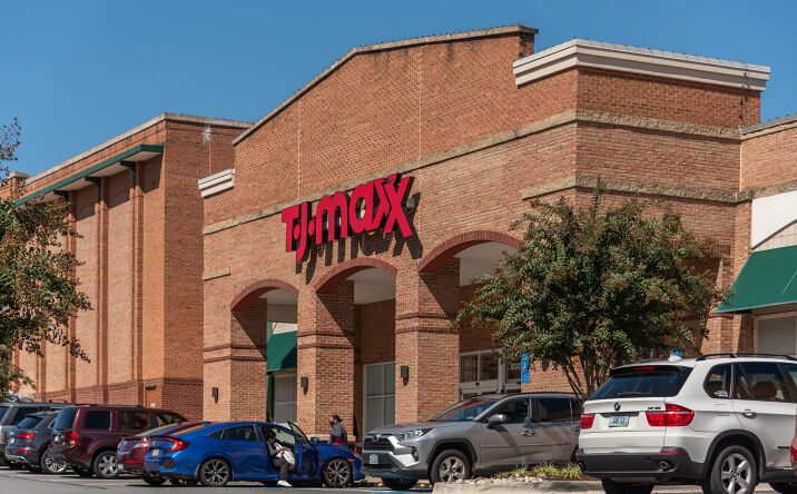 Pictures of Retail, Restaurant property located at 10300 Main St, Fairfax, VA 22030 for lease - image #1