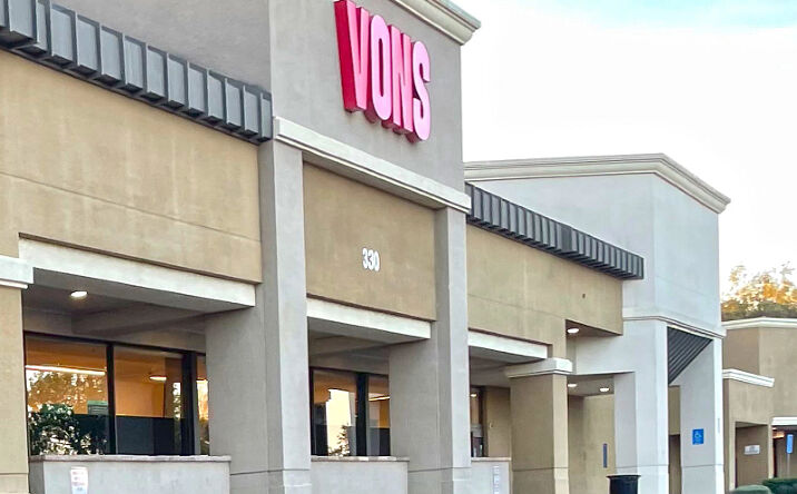 Pictures of Retail property located at 362 W El Norte Parkway, Escondido, CA 92026 for lease - image #1