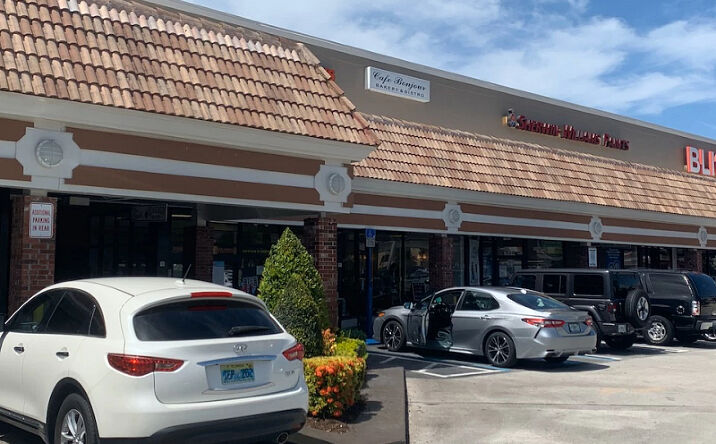Pictures of Retail, Restaurant property located at 6200 S Dixie Hwy, Miami, FL 33143 for lease - image #1