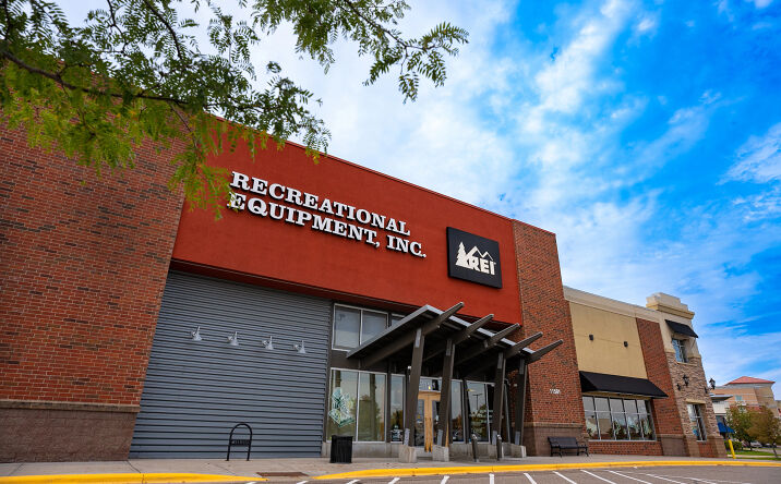 Pictures of Retail, Office property located at 11201 Fountains Dr, Maple Grove, MN 55369 for lease - image #1