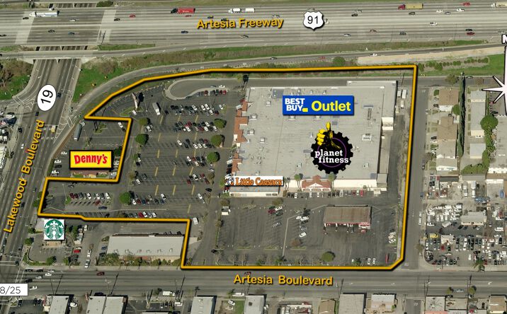 Pictures of Retail, Restaurant property located at 17220 Lakewood Blvd, Bellflower, CA 90706 for lease - image #1