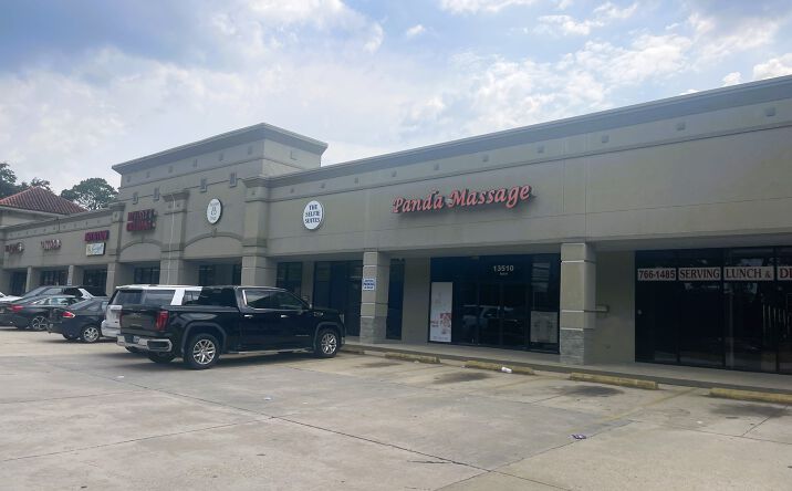 Pictures of Retail property located at 13510 Perkins Rd, Baton Rouge, LA 70810 for lease - image #1