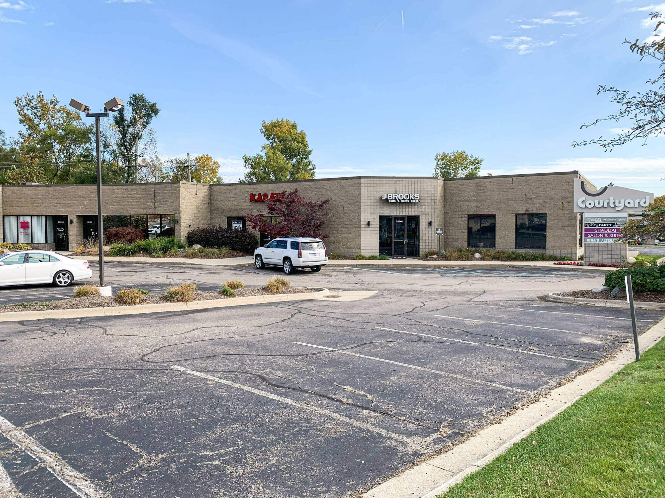 32500-32520 Northwestern Highway, Farmington Hills, MI 48334 | Crexi.com