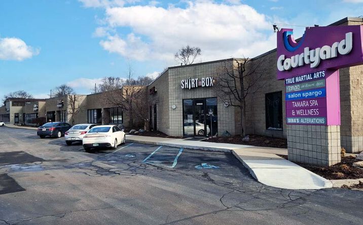 Pictures of Retail property located at 32500 Northwestern Hwy, Farmington Hills, MI 48334 for lease - image #1