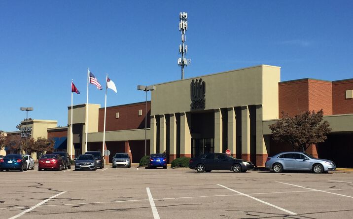 Pictures of Retail property located at 1770-8110 N Germantown Pkwy, Cordova, TN 38016 for lease - image #1