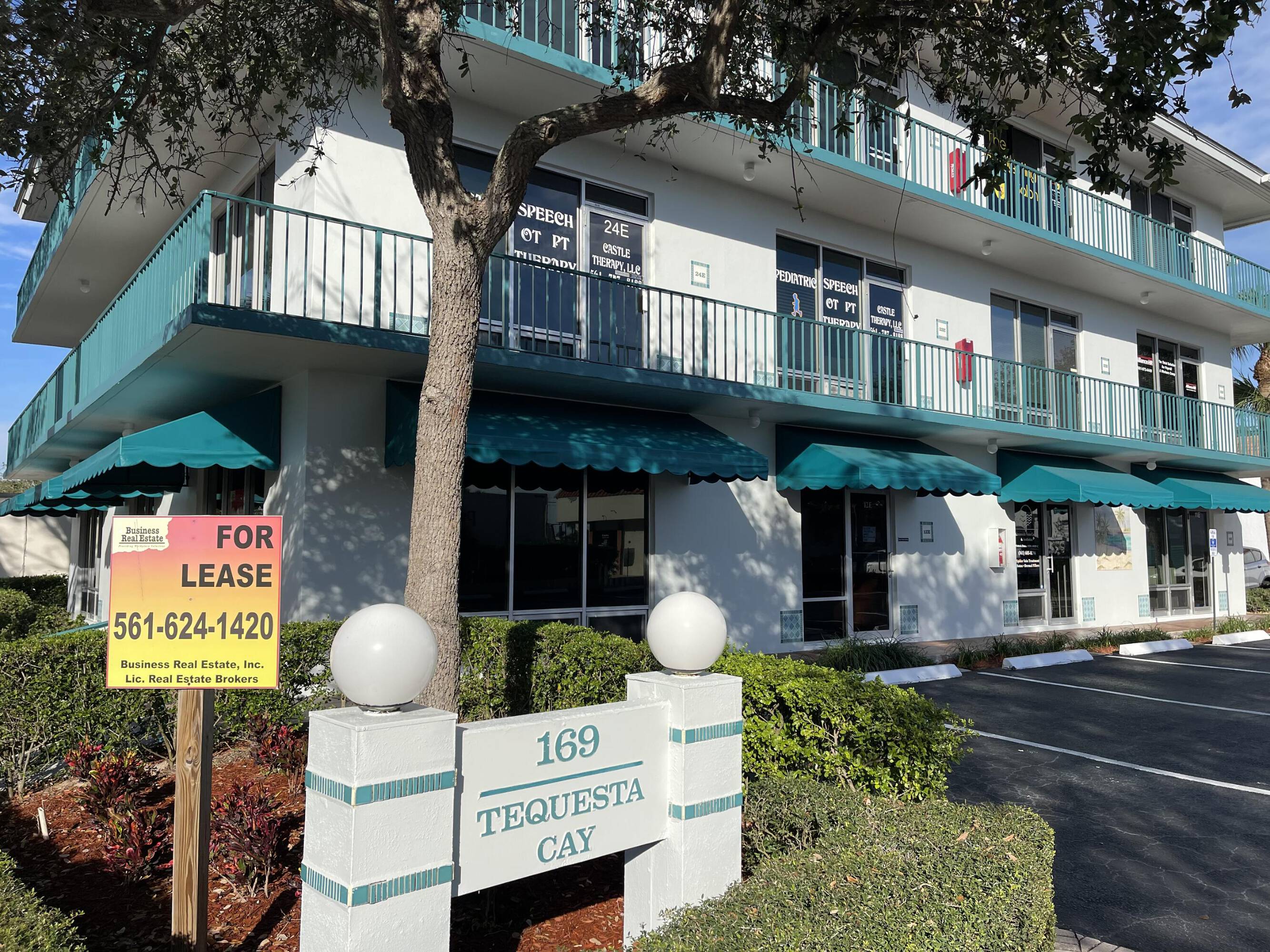 169 Tequesta Drive, Tequesta, FL 33469