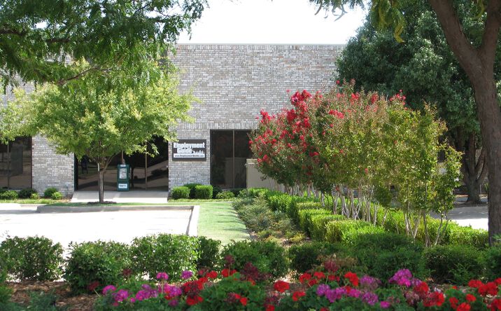 Pictures of Office, Industrial property located at 210 W Wilshire Blvd, Oklahoma City, OK 73116 for lease - image #1