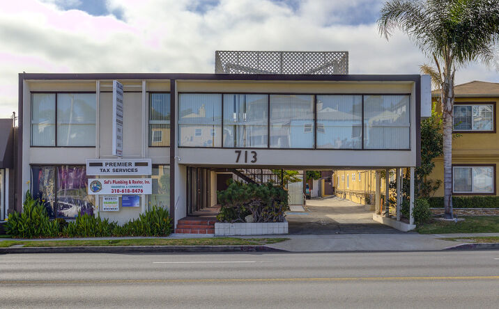 Pictures of Retail, Office property located at 713 Pacific Coast Hwy, Redondo Beach, CA 90277 for lease - image #1