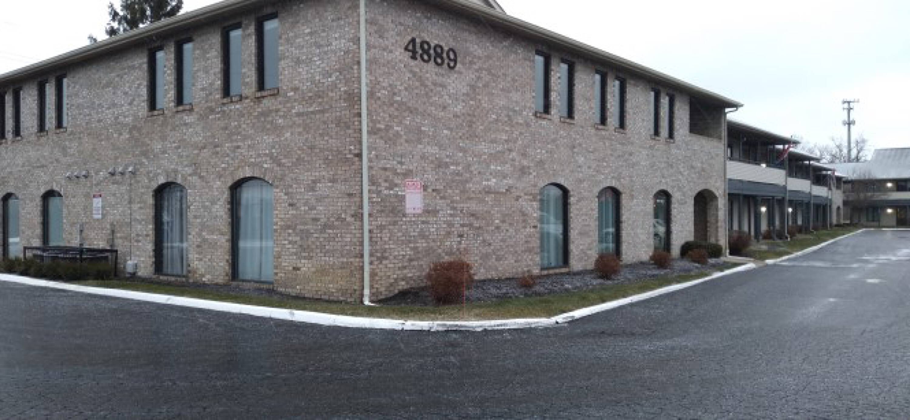 4889 Sinclair Rd, Columbus, OH 43229