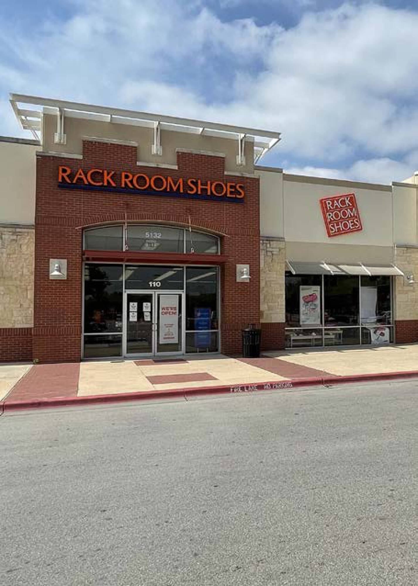 Kyle Centre, Kyle, TX 78640