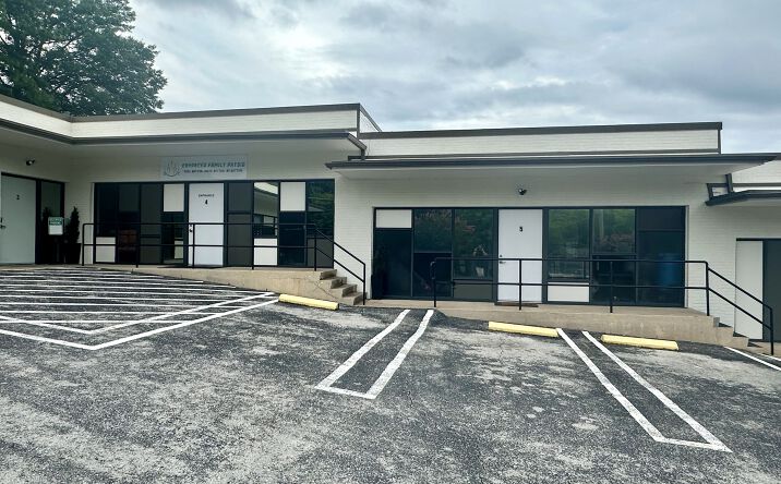 Pictures of Office property located at 1401 Applewood Dr, Dalton, GA 30720 for lease - image #1