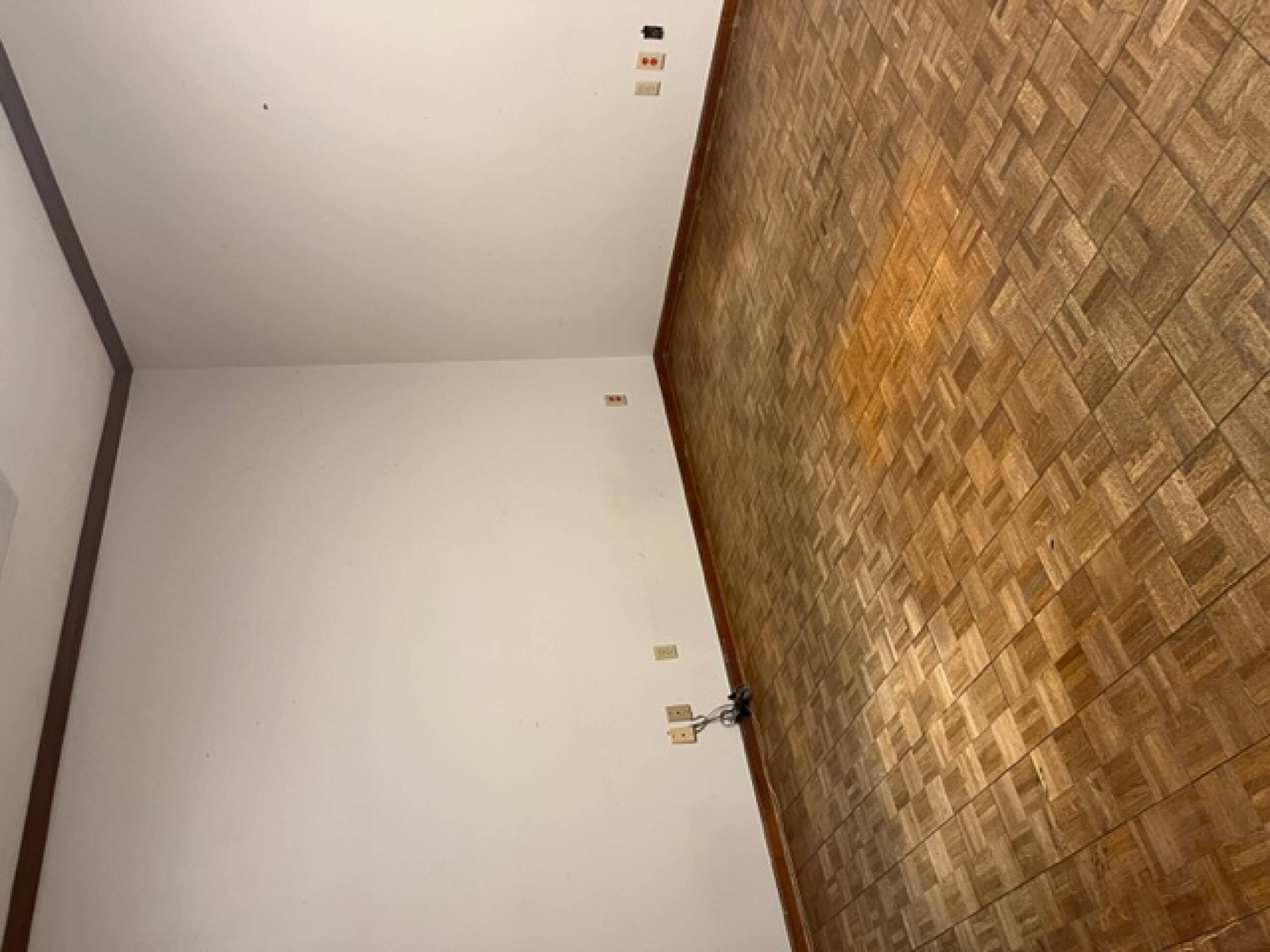 3147987