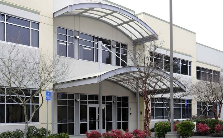 Pictures of Office property located at 4660 NE Belknap Court, Hillsboro, OR 97124 for lease - image #1