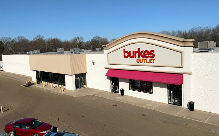 Pictures of Retail property located at 110-202 Keating Rd, Batesville, MS 38606 for lease - image #1