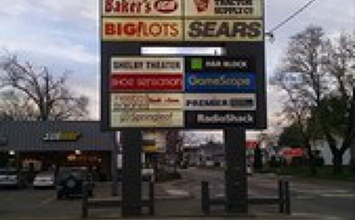 Pictures of Retail property located at 10-499 Downtowner Plaza & 45-499 South 2nd St, Coshocton, OH 43812 for lease - image #1