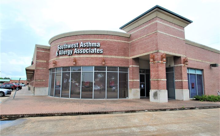 Pictures of Retail, Office property located at 8955 Hwy 6 N, Houston, TX 77095 for lease - image #1