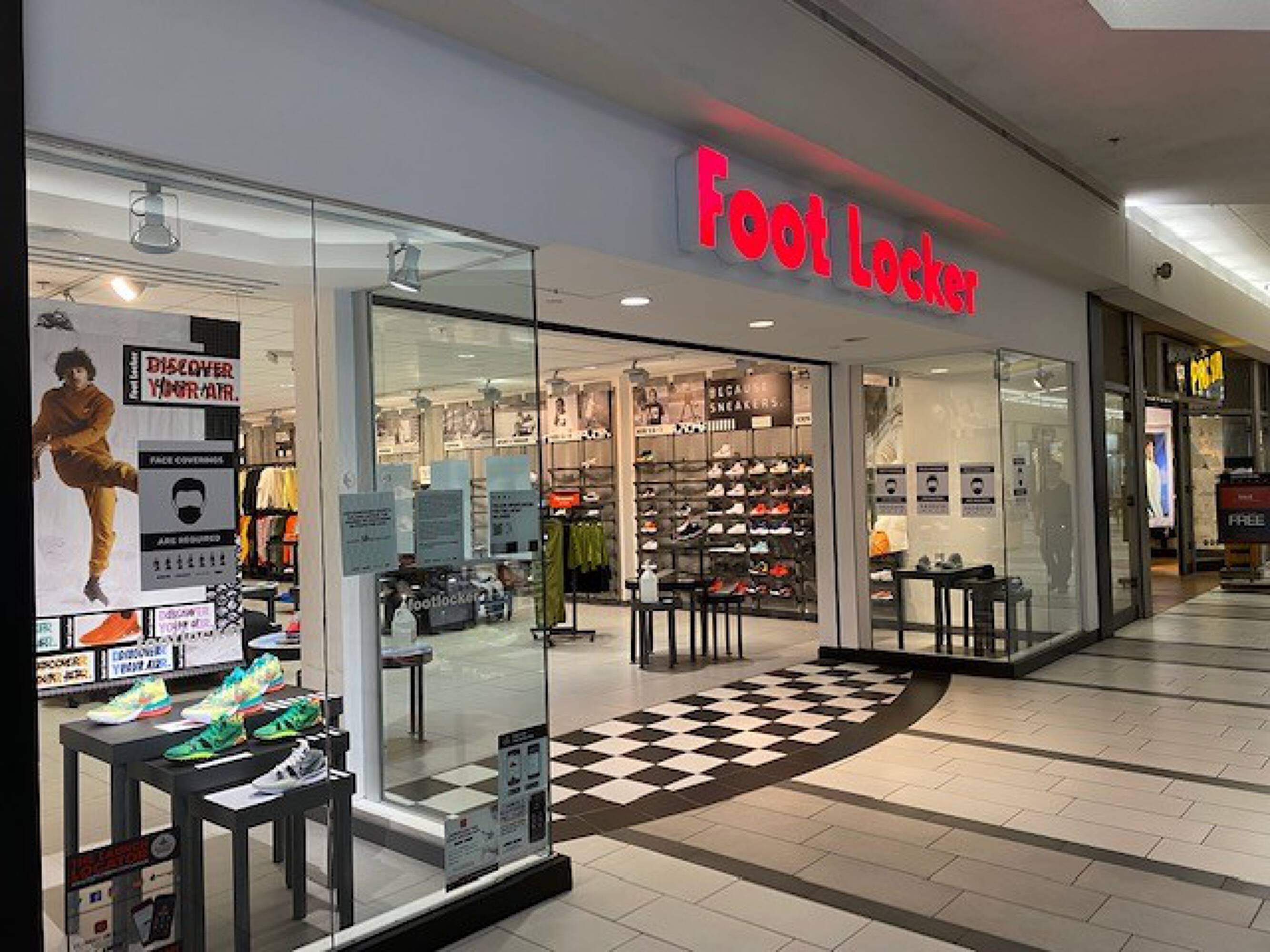 706 Kirkwood Mall Drive, Bismarck, ND 58504