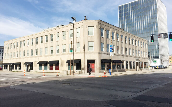 Pictures of Office property located at 709 Madison Avenue, Toledo, OH 43604 for lease - image #1