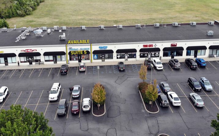Pictures of Retail, Office property located at 6650 Lewis Ave, Temperance, MI 48182 for lease - image #1