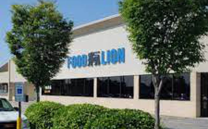 Pictures of Retail property located at 1001 South Main Street, Woodstock, VA 22664 for sales - image #1