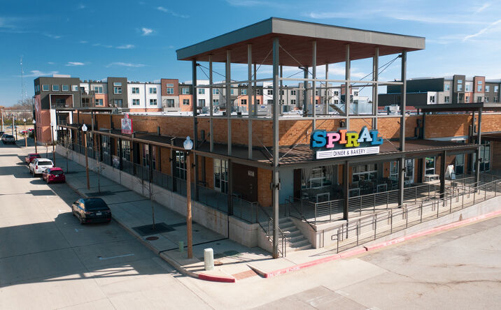 Pictures of Office, Retail, Restaurant property located at 608 E Hickory St, Denton, TX 76205 for lease - image #1