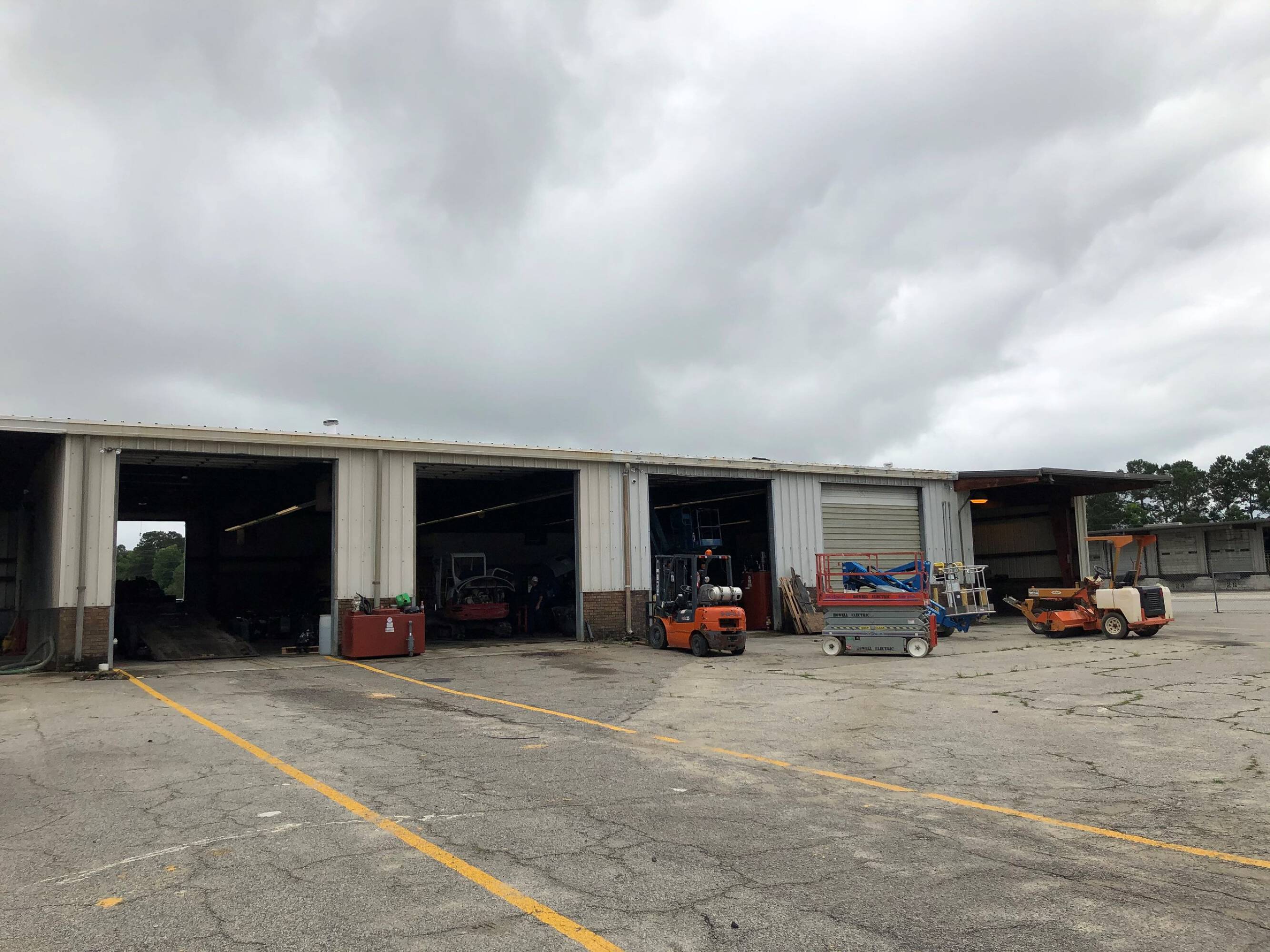 2880 Ashley Phosphate Rd, North Charleston, SC 29418